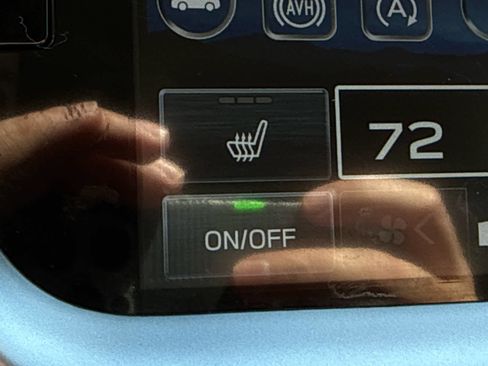 Certified 2025 Subaru Outback Premium AWD/4WD image 17