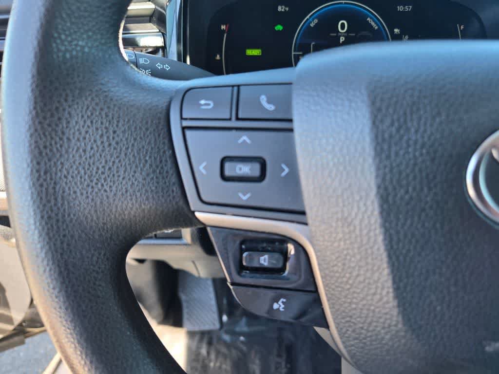 Used 2025 Toyota Camry LE FWD image 21