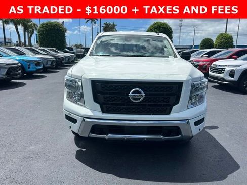 Used 2021 Nissan Titan SV w/ SV Convenience Package AWD/4WD image 2