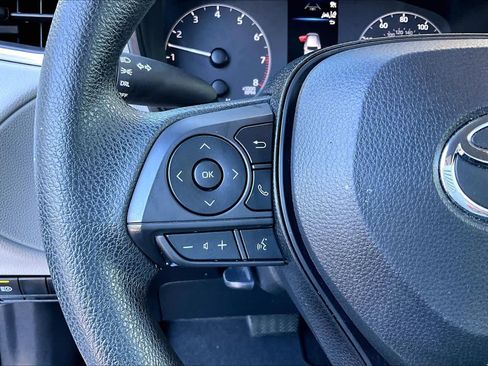Used 2023 Toyota Corolla Cross L image 22