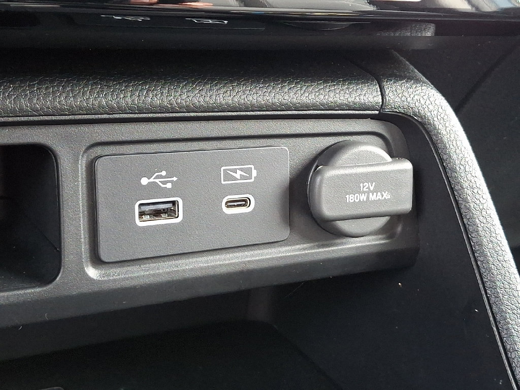 Used 2024 Honda Pilot Touring image 26