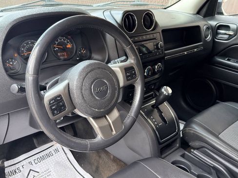 Used 2014 Jeep Patriot Latitude w/ All Weather Capability Group AWD/4WD image 11