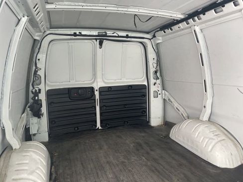 Used 2023 Chevrolet Express 3500 Work Van w/ Driver Convenience Package image 19