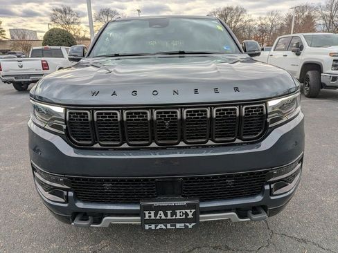 Used 2025 Jeep Wagoneer Series II image 3