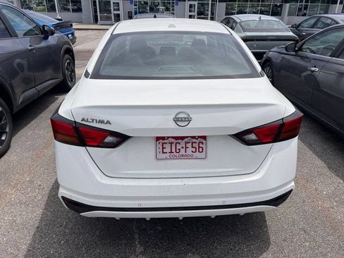 Used 2025 Nissan Altima 2.5 SV FWD image 4