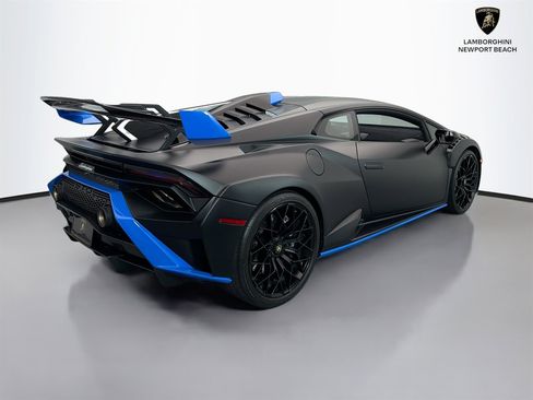 Used 2024 Lamborghini Huracan STO RWD image 7