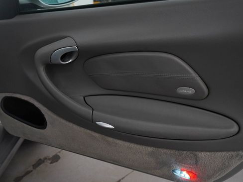 Used 2003 Porsche 911 Carrera RWD image 12