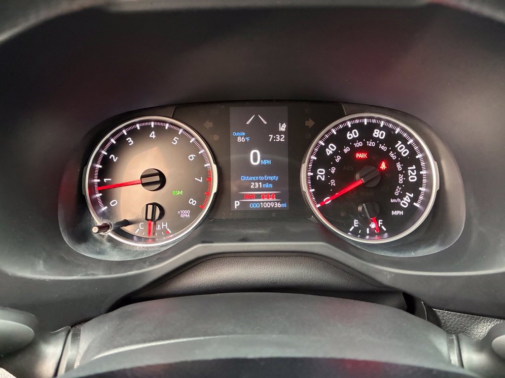 Used 2021 Toyota RAV4 XLE FWD image 34
