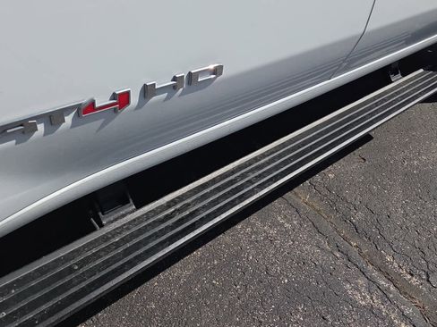 Used 2025 GMC Sierra 3500 AT4 w/ AT4 Premium Plus Package image 22