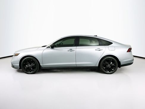 Used 2025 Honda Accord SE image 4