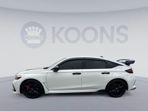 Used 2023 Honda Civic Type R image 2