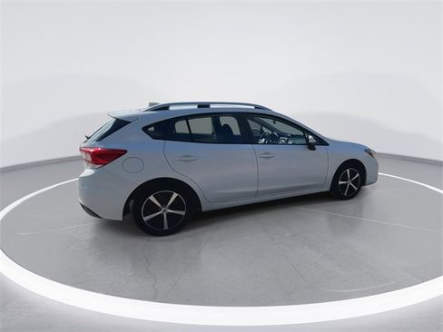 Used 2019 Subaru Impreza 2.0i Premium image 11