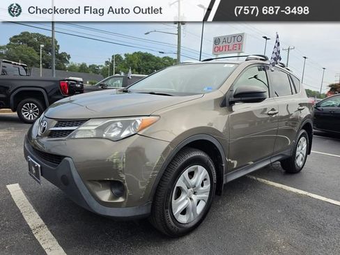 Used 2014 Toyota RAV4 LE FWD image 5