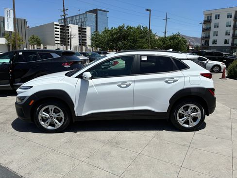 Certified 2022 Hyundai Kona SEL w/ Convenience Package AWD/4WD image 9
