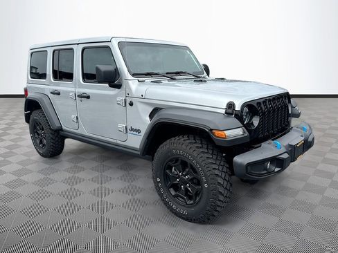Used 2023 Jeep Wrangler Unlimited w/ Cold Weather Group AWD/4WD image 4