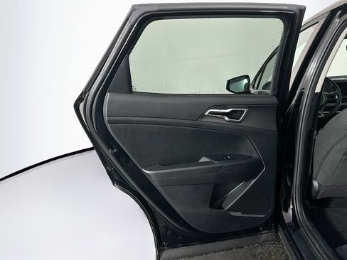 Used 2025 Kia Sportage LX FWD image 24