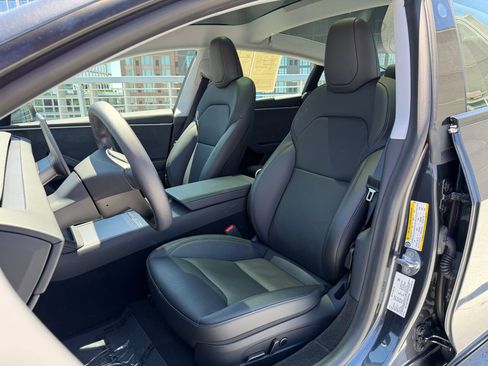 Used 2025 Tesla Model 3 Long Range AWD/4WD image 5