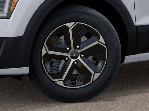 New 2025 Kia Niro EX w/ EX Cold Weather Package image 9