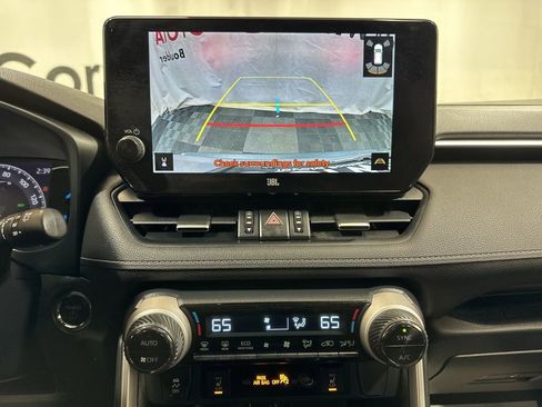 Used 2023 Toyota RAV4 XLE Premium image 32