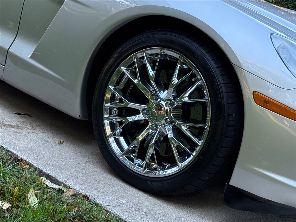 Used 2008 Chevrolet Corvette Convertible w/ Preferred Equipment Group RWD image 34