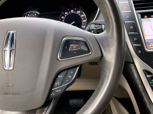 Used 2018 Lincoln MKX Reserve w/ Driver Assistance Package FWD image 24