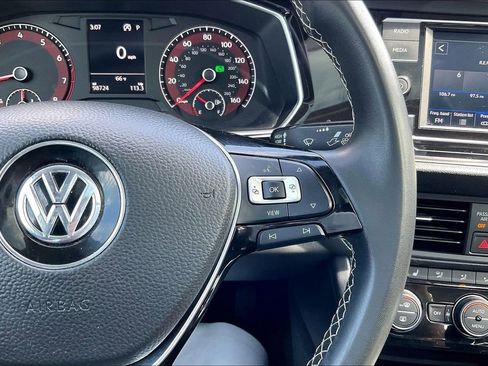 Used 2021 Volkswagen Jetta SE FWD image 22