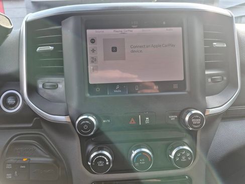 Used 2024 RAM 3500 Big Horn image 17