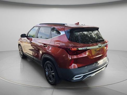 Used 2021 Kia Seltos S FWD image 4