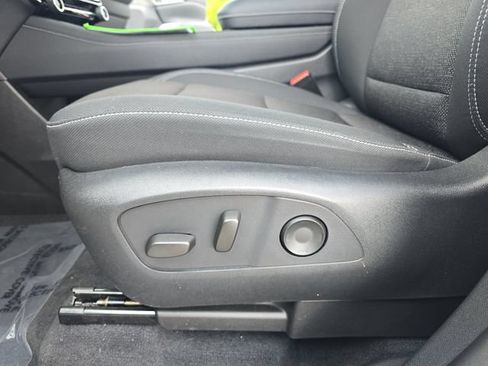 Used 2024 Chevrolet Traverse LT w/ LPO, Floor Liner Package FWD image 33