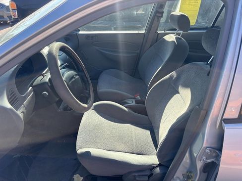 Used 2001 Ford Escort Sedan image 11