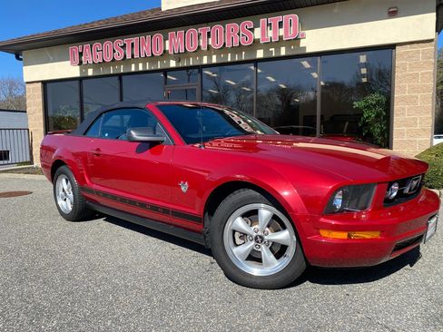 Used 2009 Ford Mustang Convertible image 26