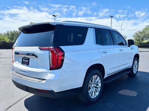 Used 2022 GMC Yukon SLT w/ SLT Premium Package AWD/4WD image 8