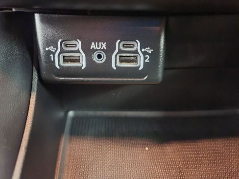 Used 2025 Dodge Durango GT image 39