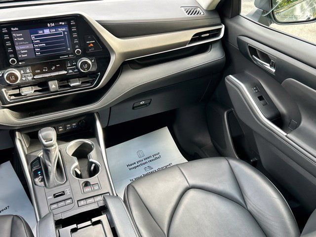 Used 2022 Toyota Highlander XLE AWD/4WD image 64