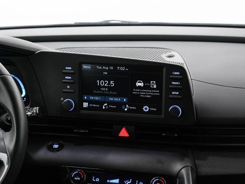 Used 2025 Hyundai Elantra Sport FWD image 15