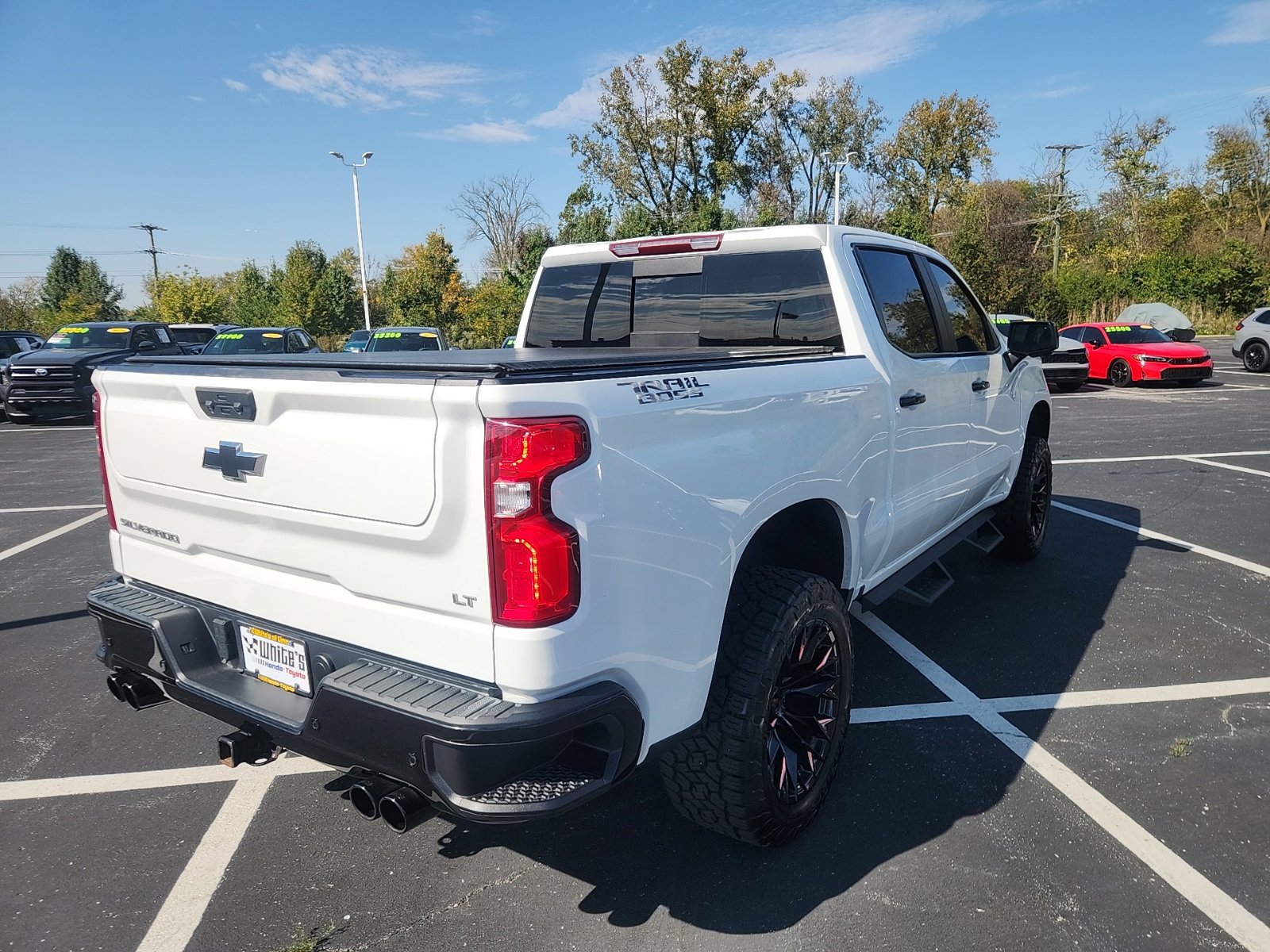 Used 2024 Chevrolet Silverado 1500 LT Trail Boss w/ LT Trail Boss Premium Package AWD/4WD image 7