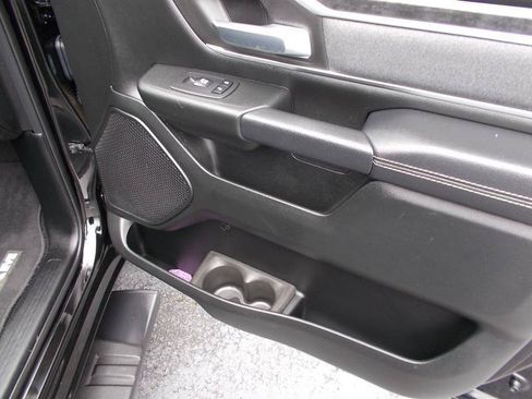 Used 2019 RAM 1500 Big Horn AWD/4WD image 23