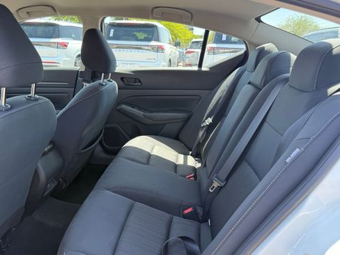 Certified 2025 Nissan Altima 2.5 SV FWD image 10