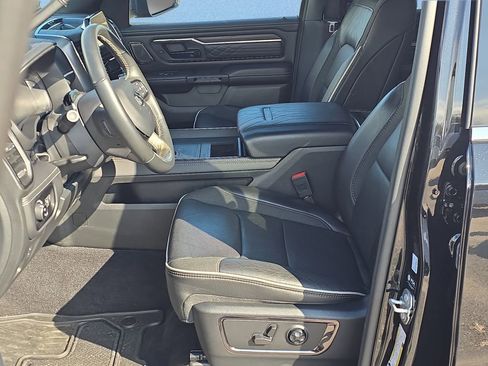 Used 2025 RAM 1500 Limited image 15