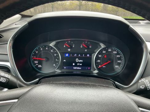 Used 2020 Chevrolet Equinox Premier FWD image 16