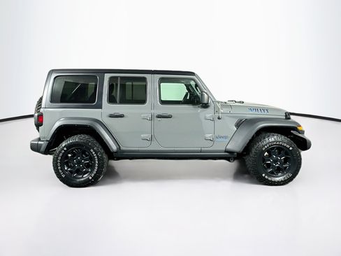 Used 2023 Jeep Wrangler Unlimited w/ Cold Weather Group AWD/4WD image 10