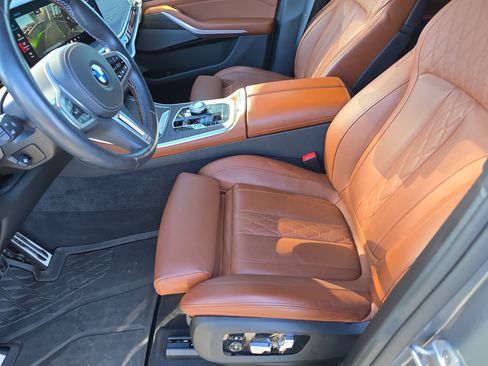 Used 2024 BMW X5 M60i w/ Executive Package image 23