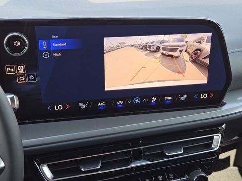 New 2027 Chevrolet Traverse LT FWD image 19
