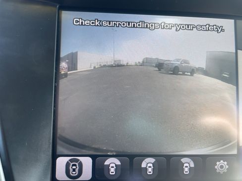 Used 2017 Hyundai Santa Fe Limited image 21