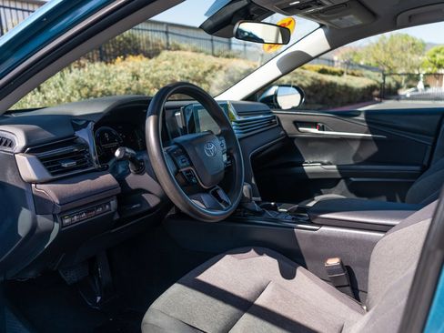 Used 2025 Toyota Camry LE FWD image 17