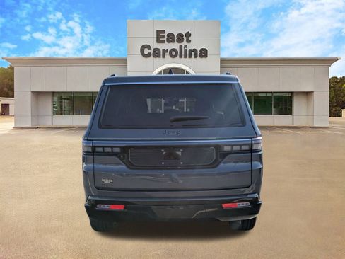 New 2026 Jeep Grand Wagoneer L 4WD w/ 8-Passenger Seating Package image 4