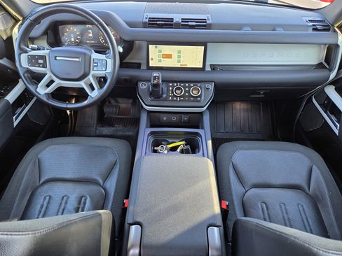 Used 2020 Land Rover Defender 110 SE image 9