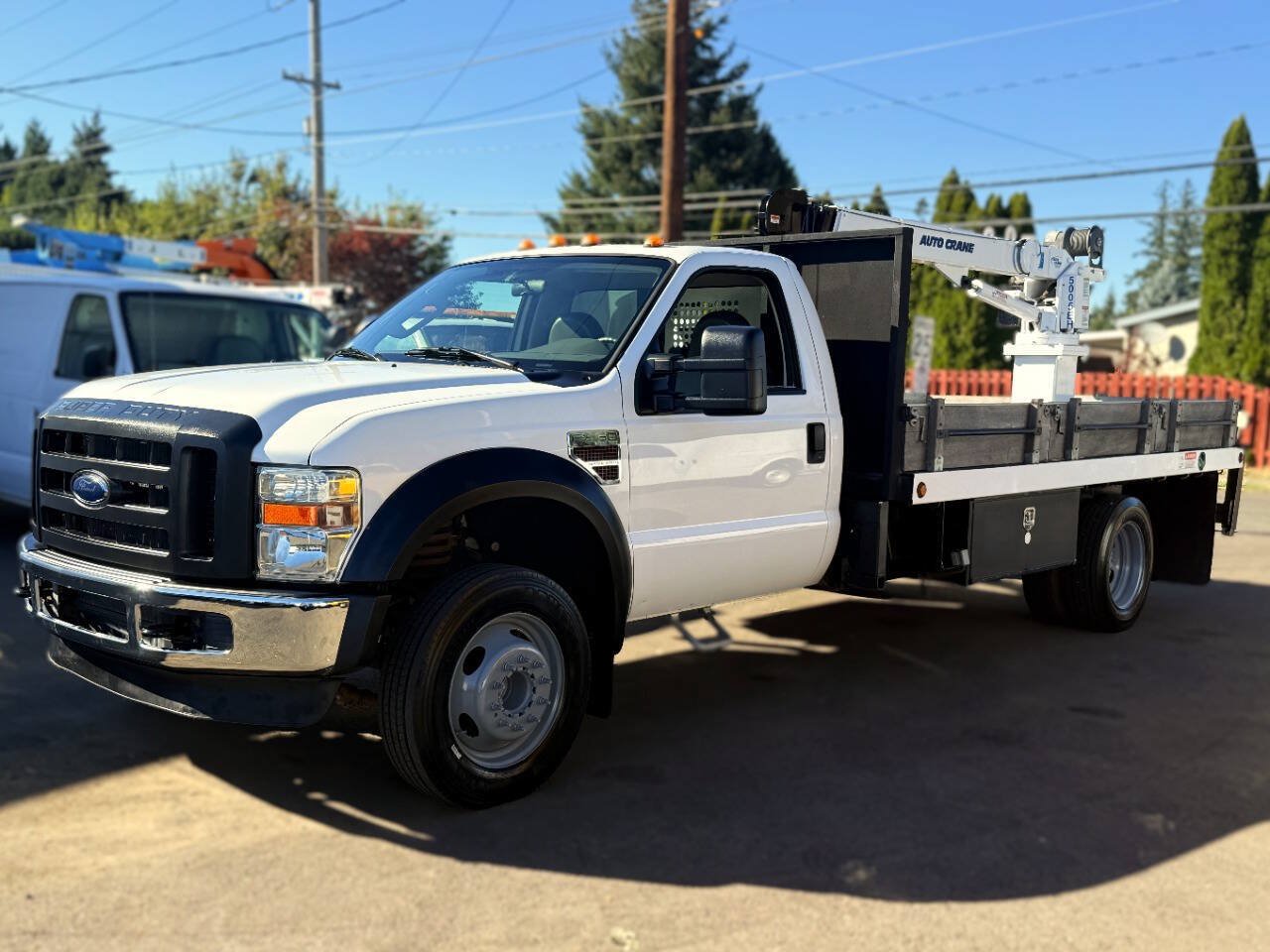 Used 2010 Ford F550 2WD Regular Cab Super Duty image 1
