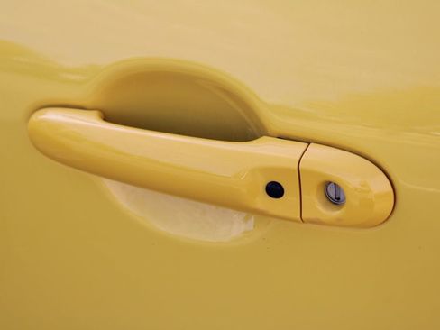 Used 2016 Nissan Juke S image 12