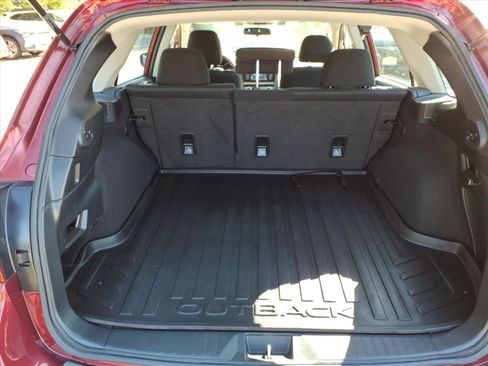 Used 2019 Subaru Outback 2.5i image 12
